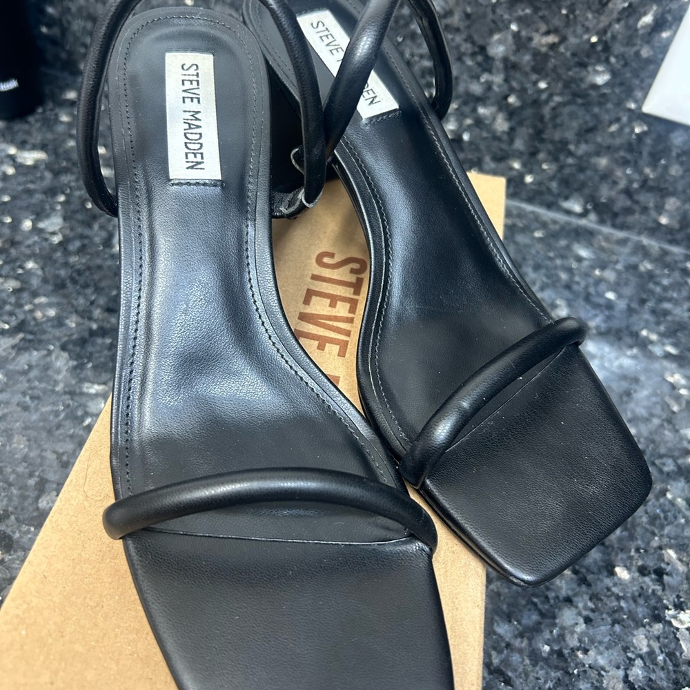 Steve Madden Sleek Black Strappy Sandals
